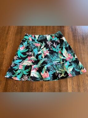 Tommy Bahama Golf Skort Black Tropical Sporty Athletic Size Small